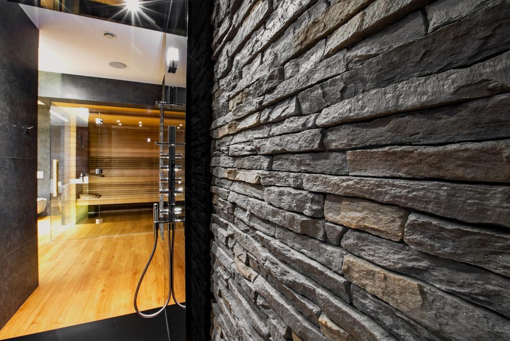 Sierra Graphite stone feature wall in modern residential bathroom